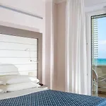 Record Hotel