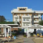 Hotel Record 3*