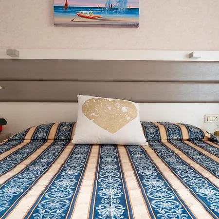Record Hotel