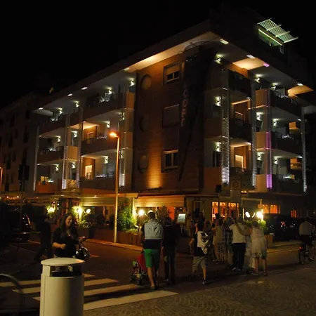 Hotel Record 3*
